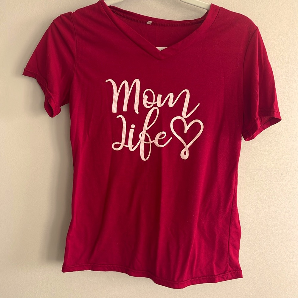 Mom life tee size small